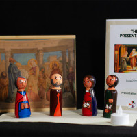 Figures of Jesus, Mary and Joseph in the temple with Simeon